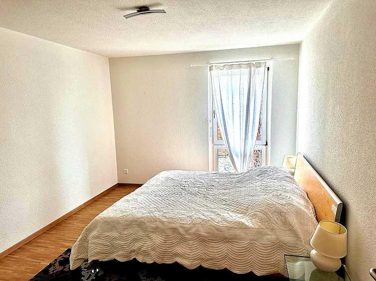 Property Inside Image perspectiv 4