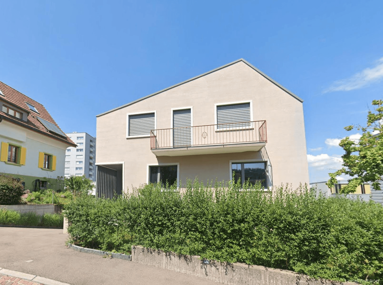 Property Inside Image perspectiv 1