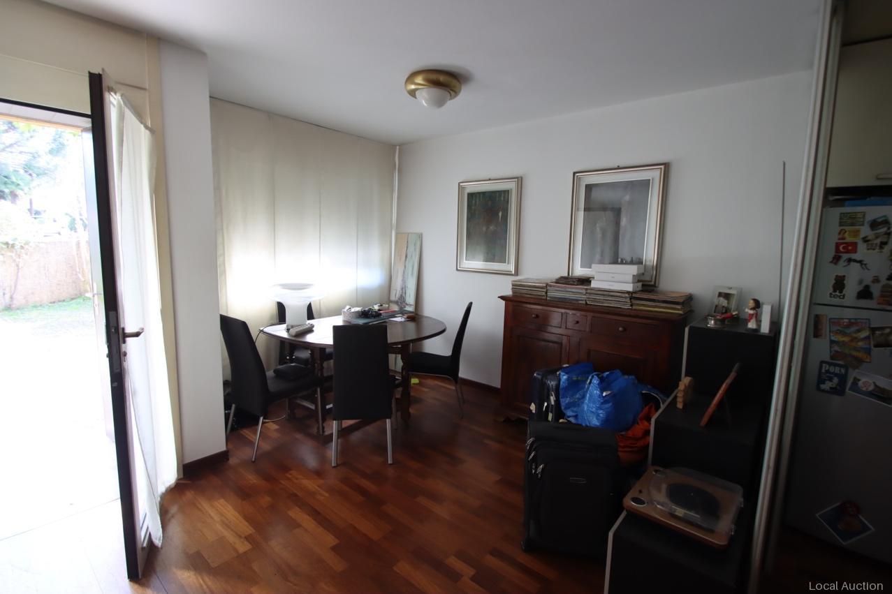 Property Inside Image perspectiv 4