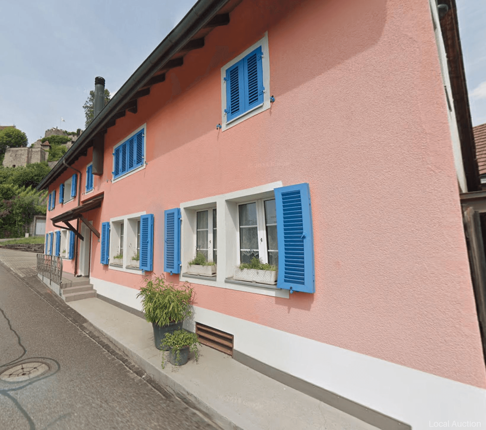 Property Inside Image perspectiv 1