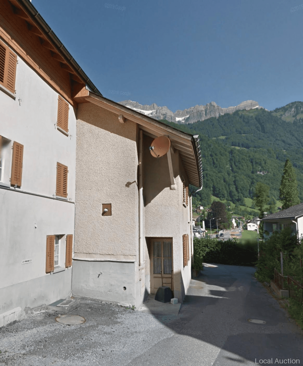 Property Inside Image perspectiv 3