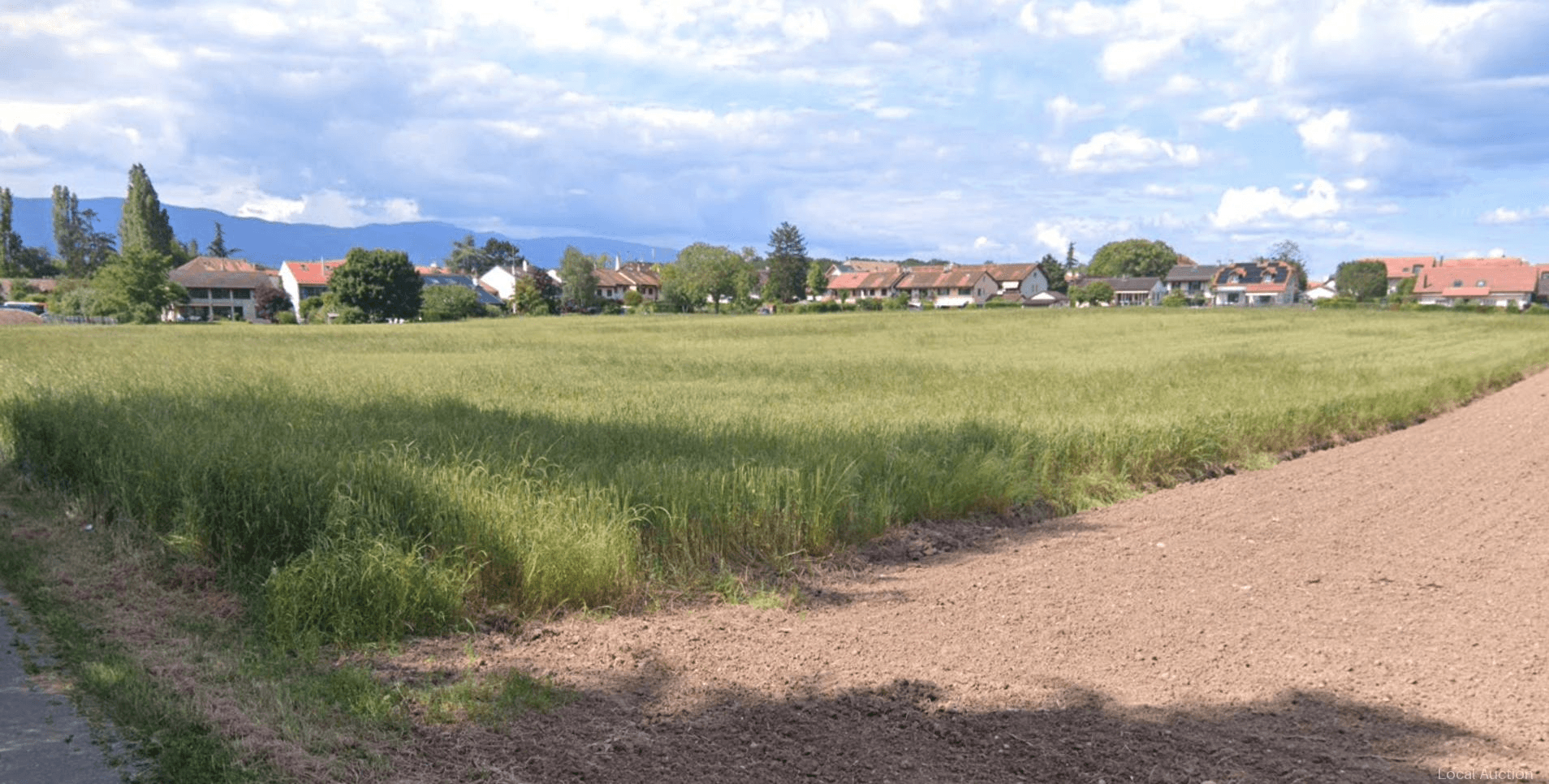 Property Inside Image perspectiv 1