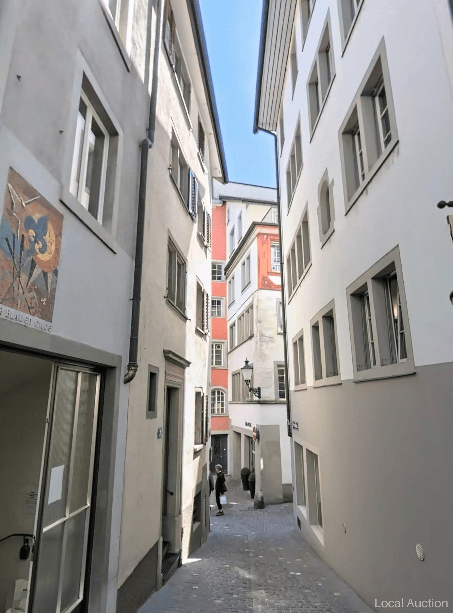 Property Inside Image perspectiv 1