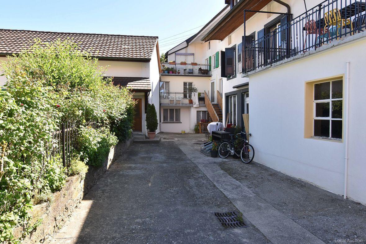 Property Inside Image perspectiv 1