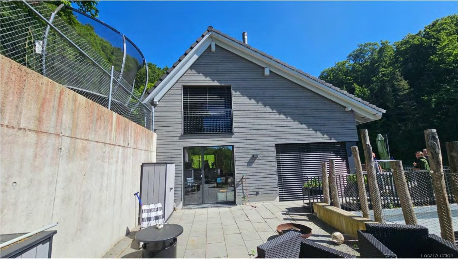 Property Inside Image perspectiv 2