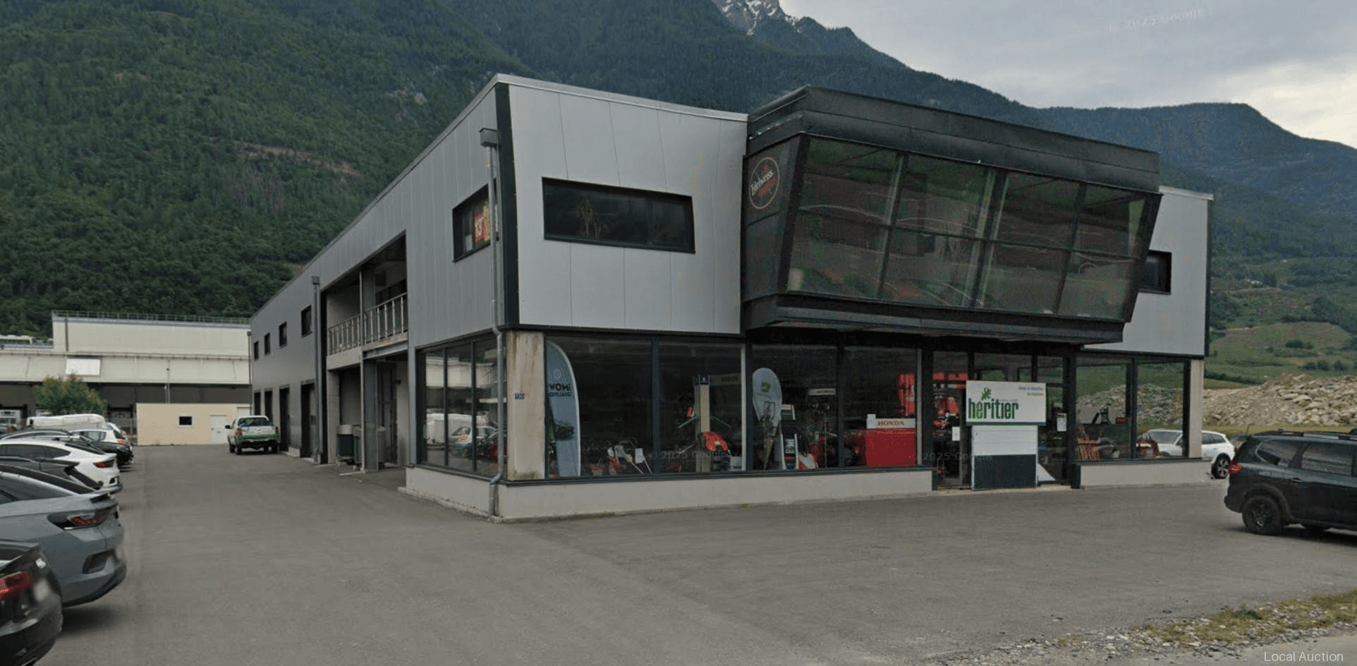 Property Inside Image perspectiv 1