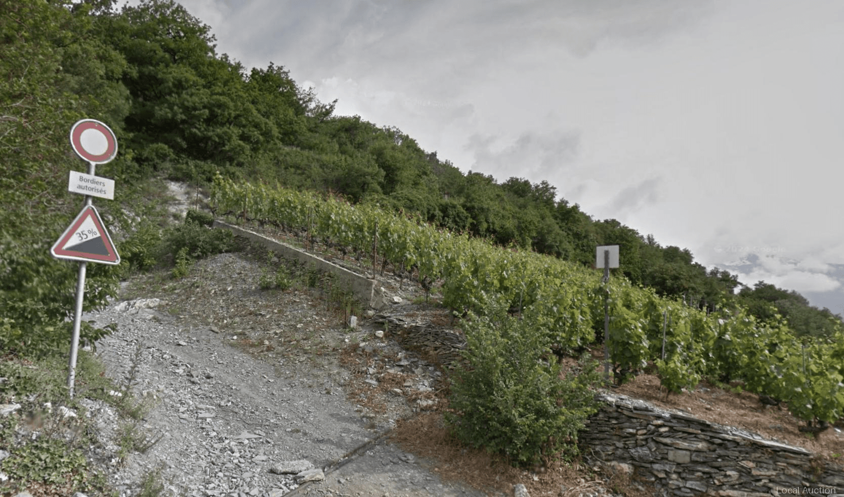 Property Inside Image perspectiv 3