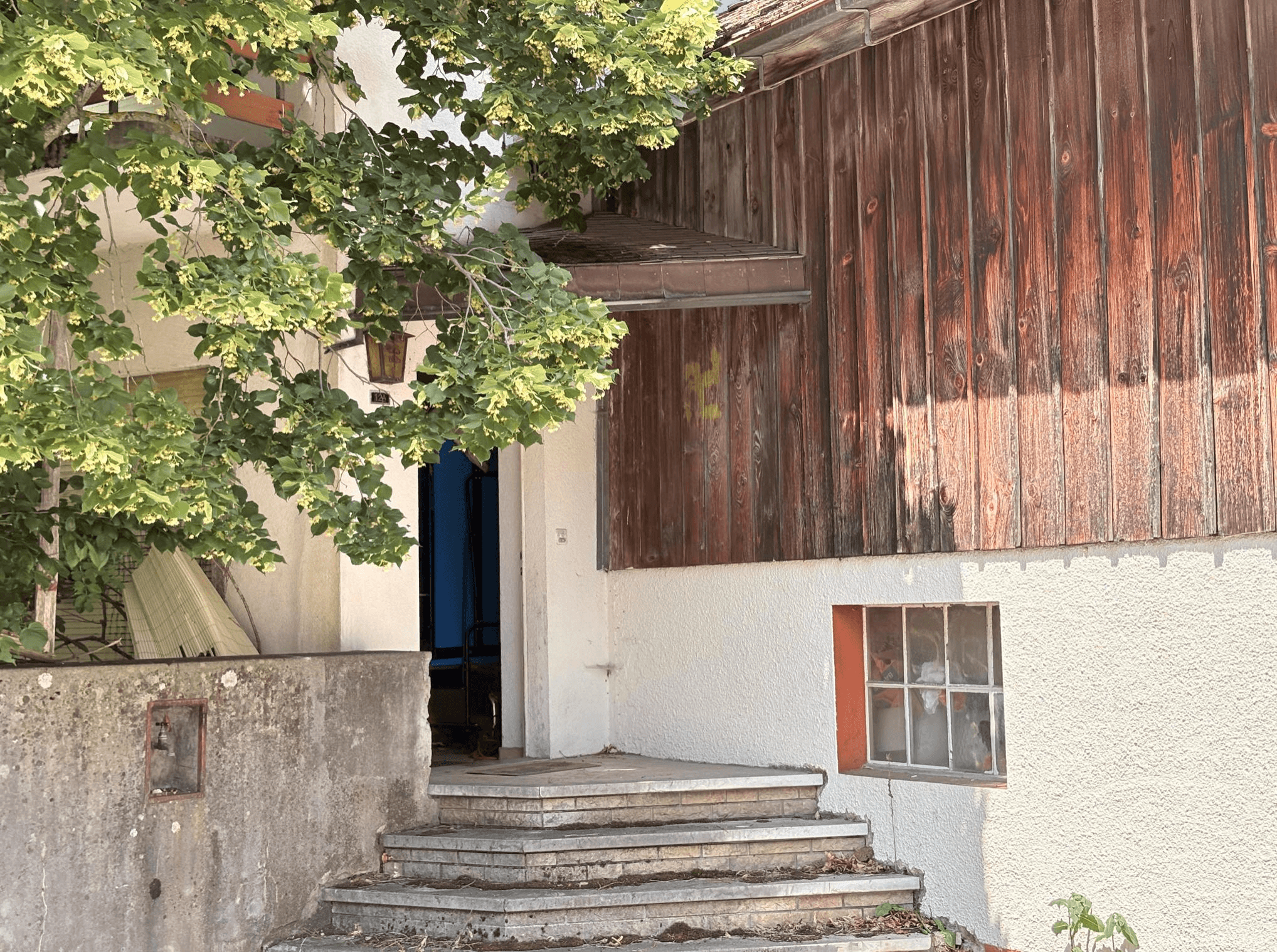 Property Inside Image perspectiv 1