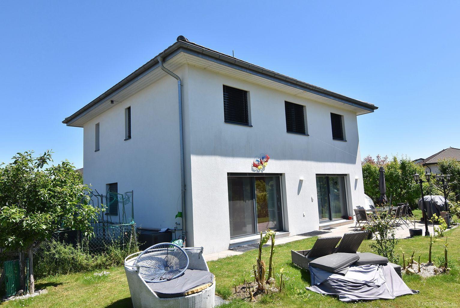 Property Inside Image perspectiv 1