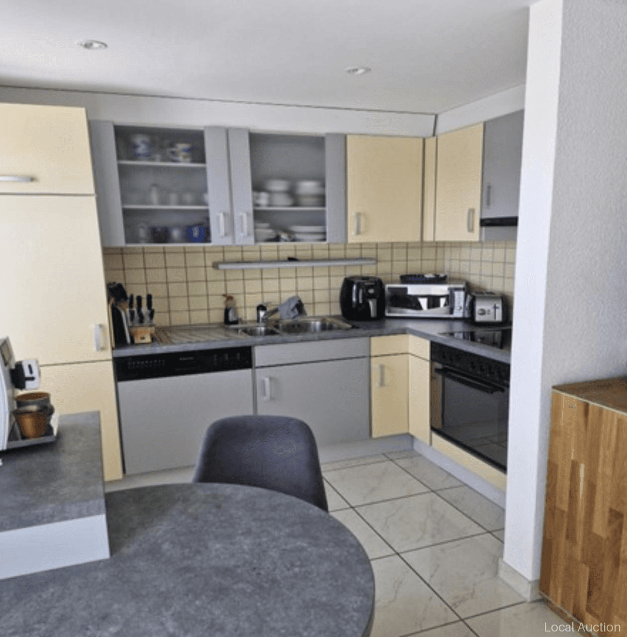 Property Inside Image perspectiv 4