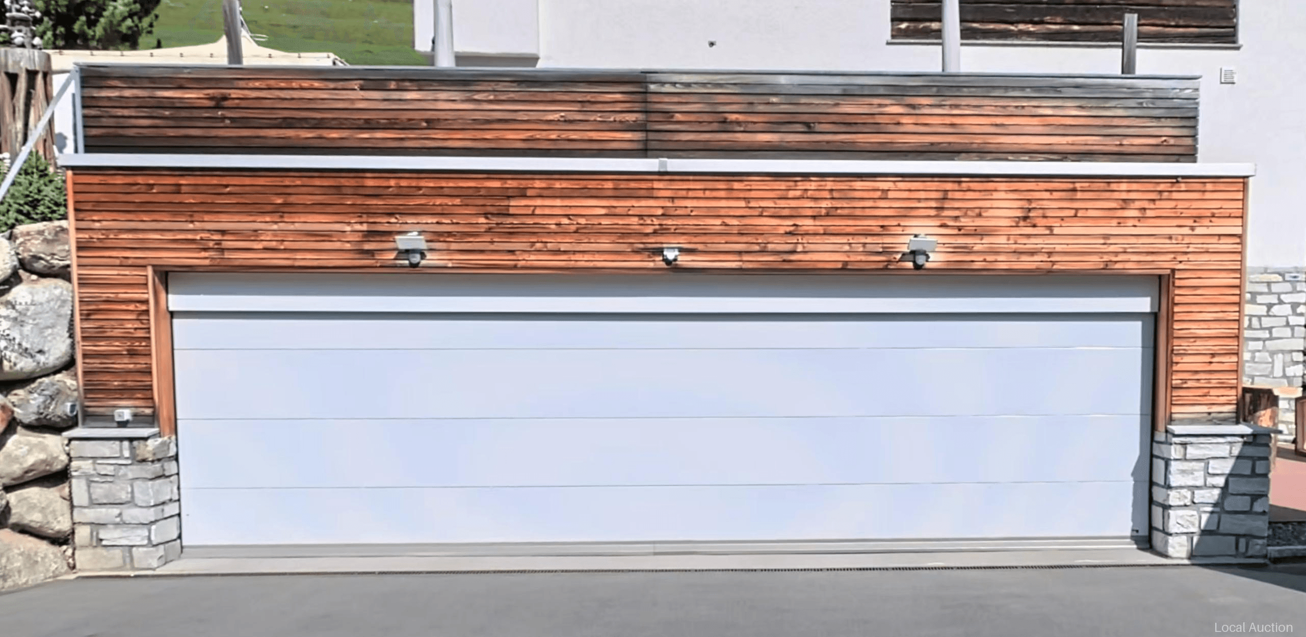 Property Inside Image perspectiv 3