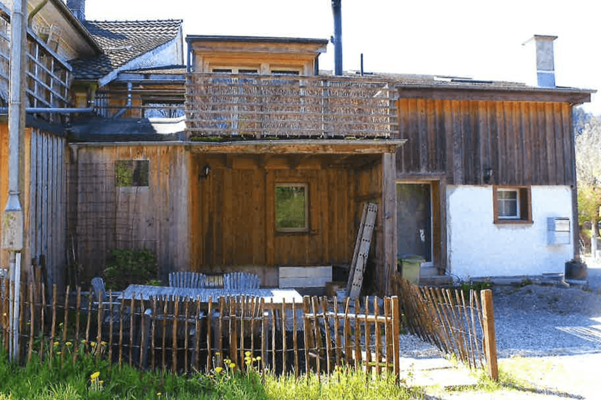 Property Inside Image perspectiv 2