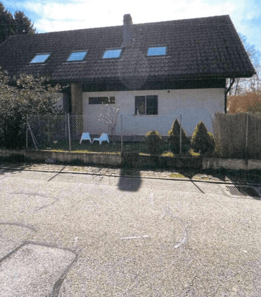 Property Inside Image perspectiv 4