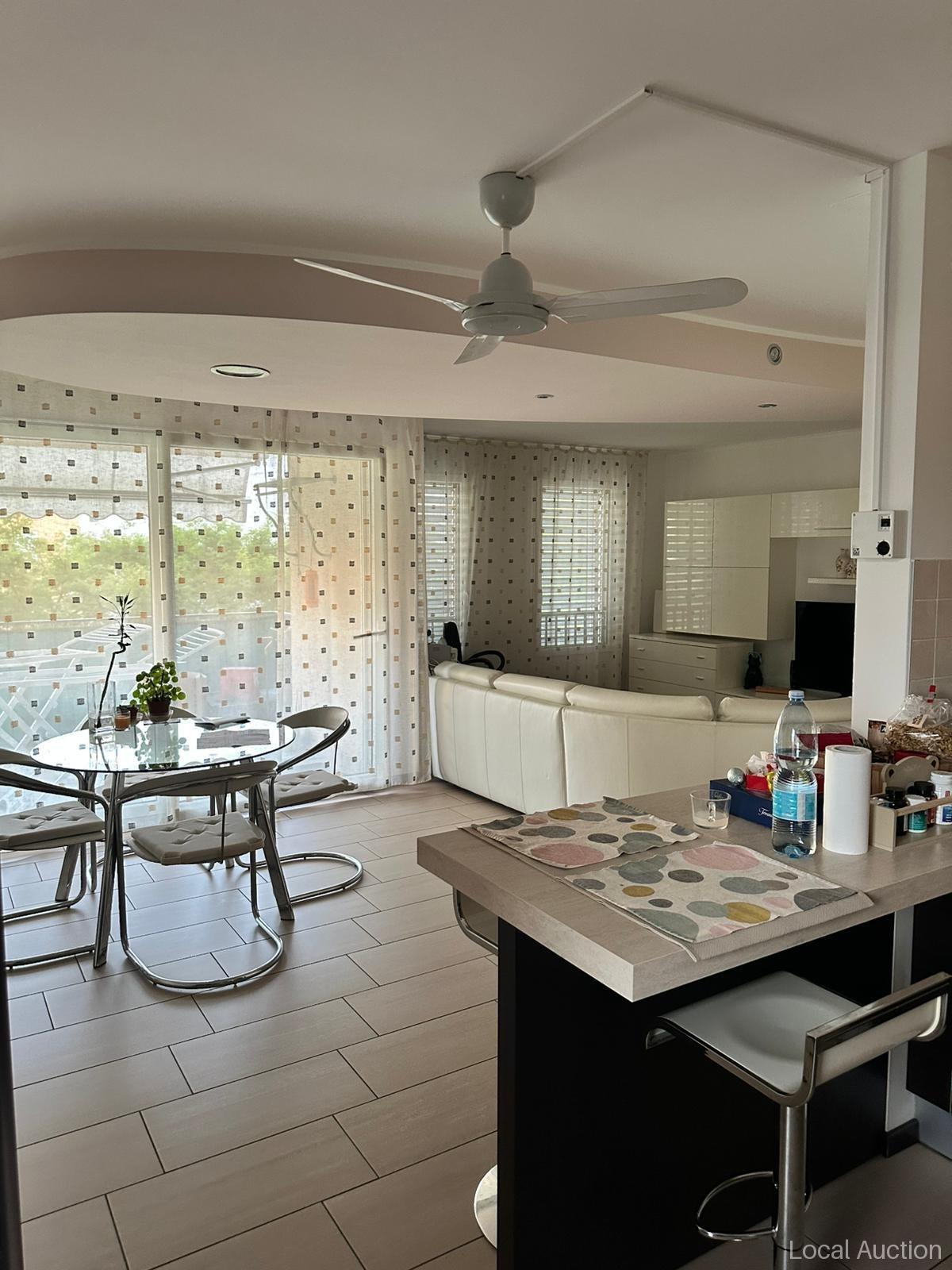 Property Inside Image perspectiv 2