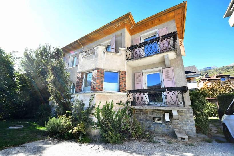 Property Inside Image perspectiv 1