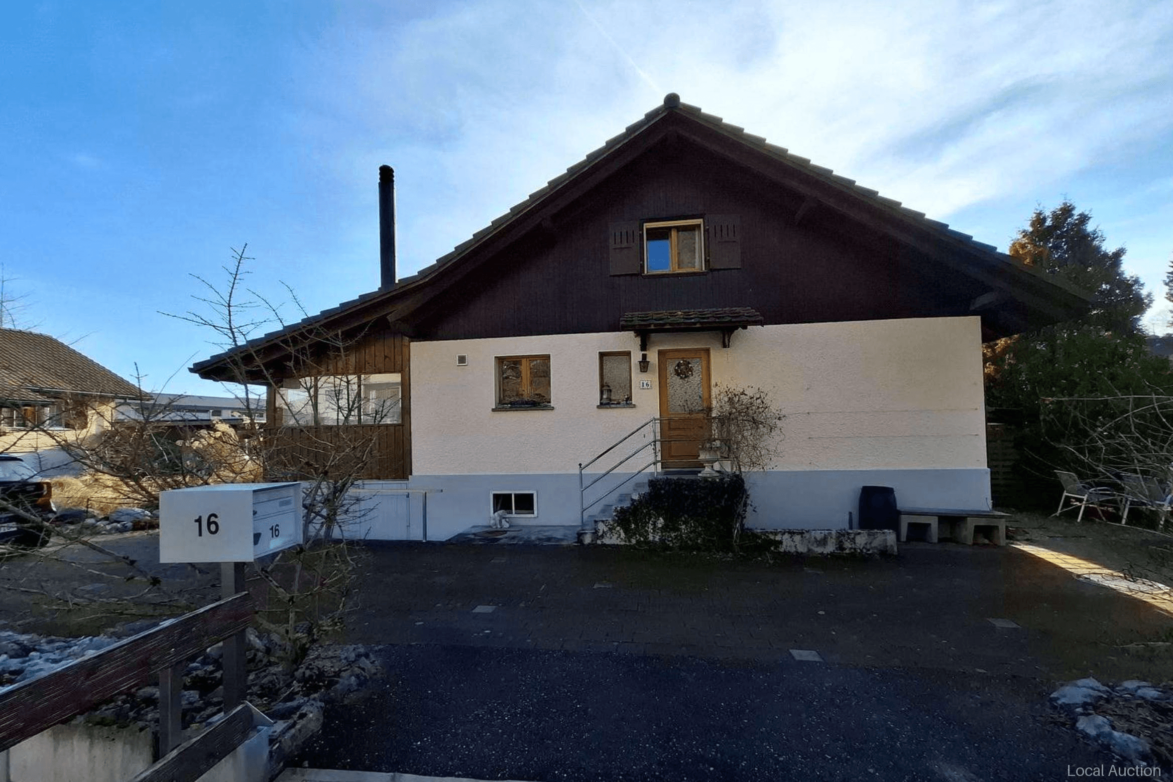 Property Inside Image perspectiv 1