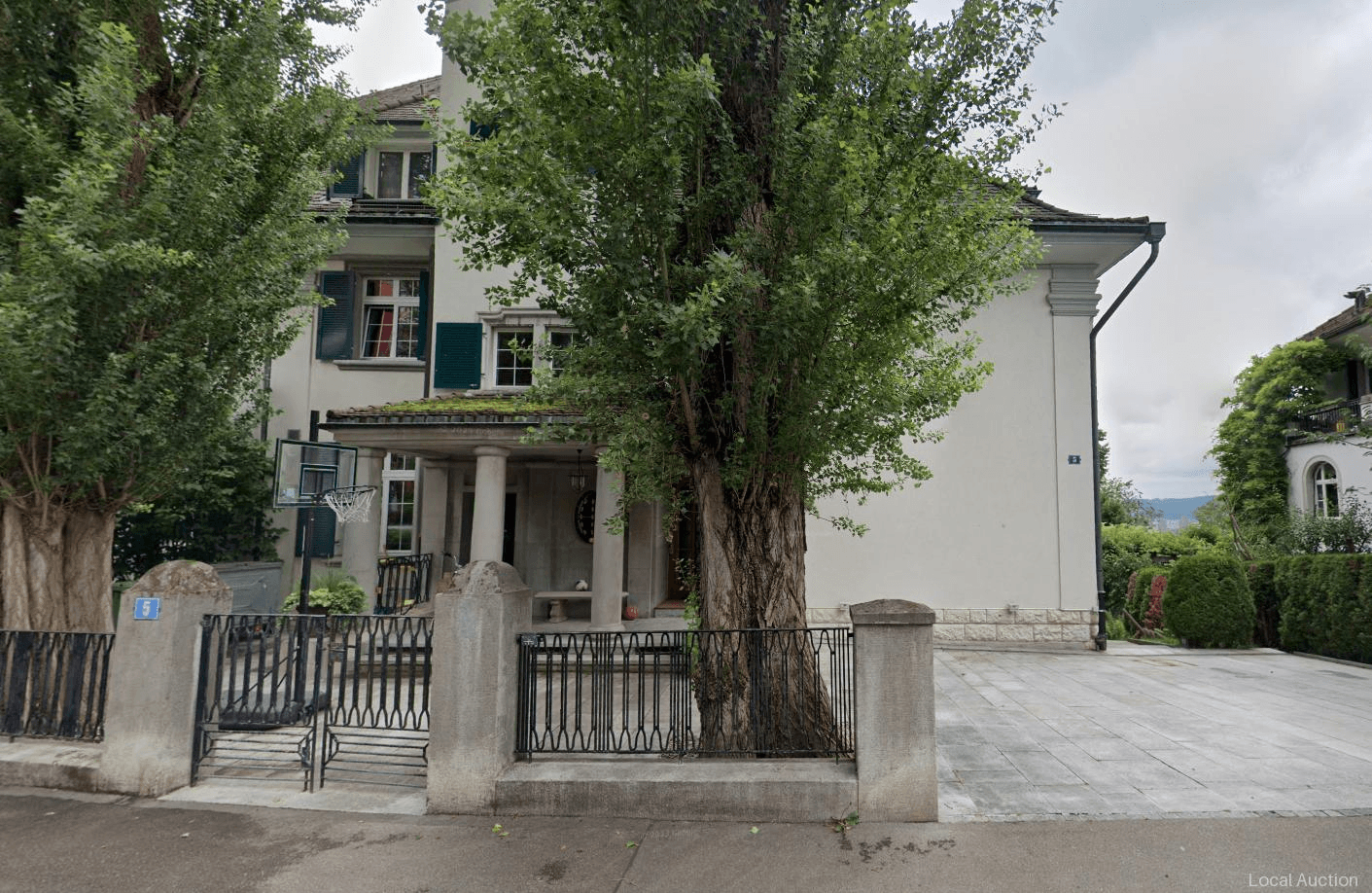 Property Inside Image perspectiv 4