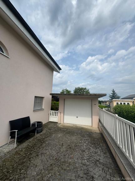 Property Inside Image perspectiv 3