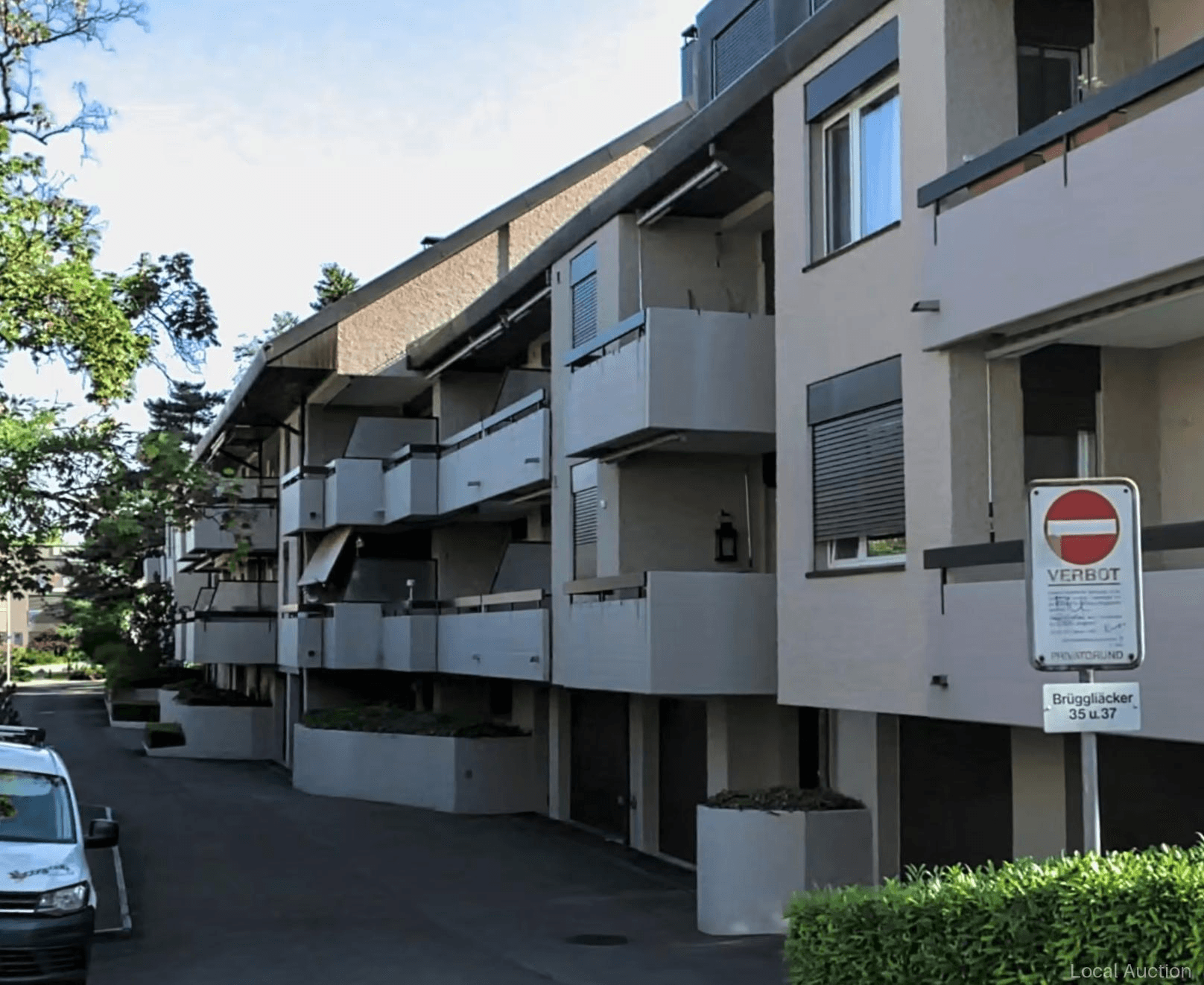 Property Inside Image perspectiv 4