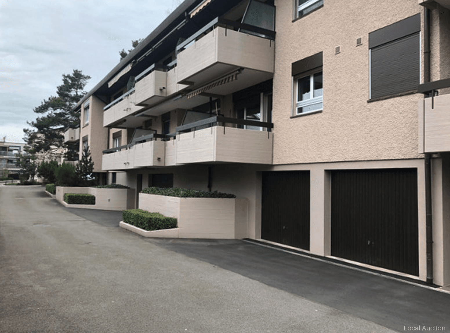 Property Inside Image perspectiv 1