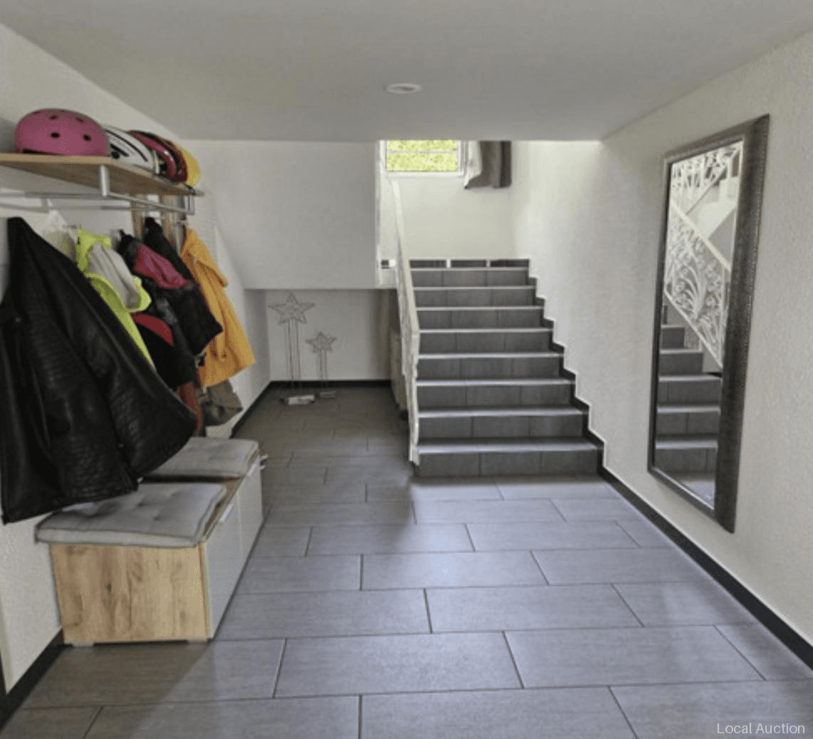 Property Inside Image perspectiv 1