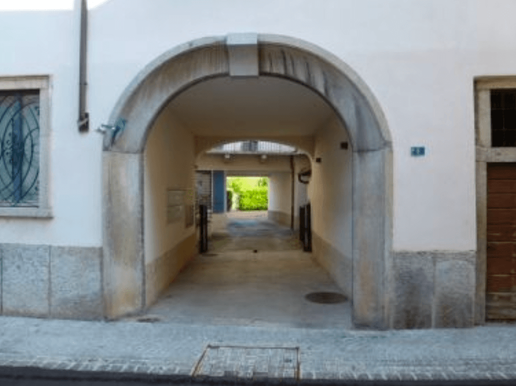 Property Inside Image perspectiv 1