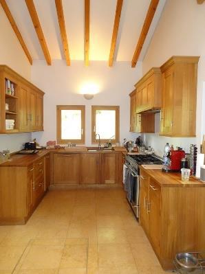 Property Inside Image perspectiv 3
