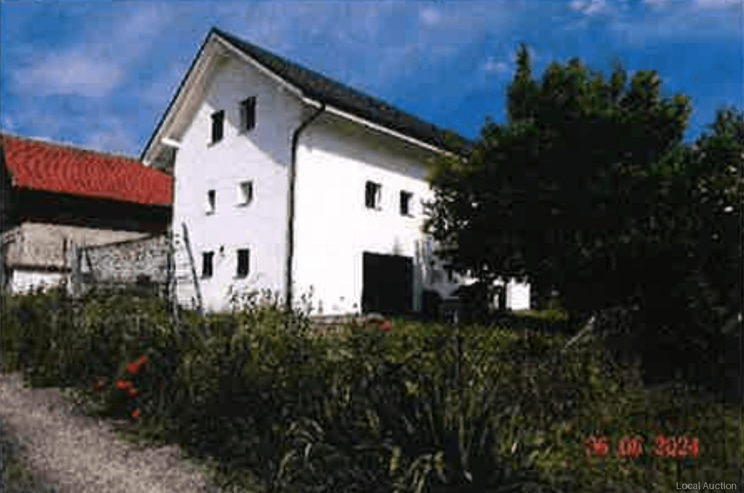 Property Inside Image perspectiv 3