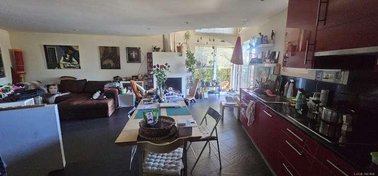 Property Inside Image perspectiv 3