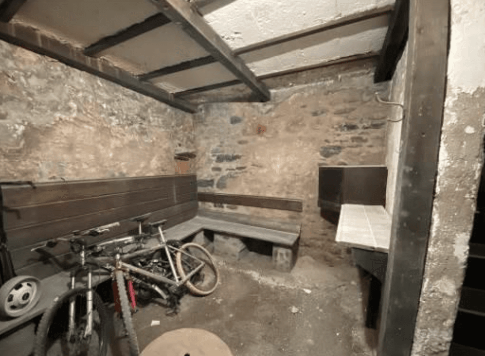 Property Inside Image perspectiv 4