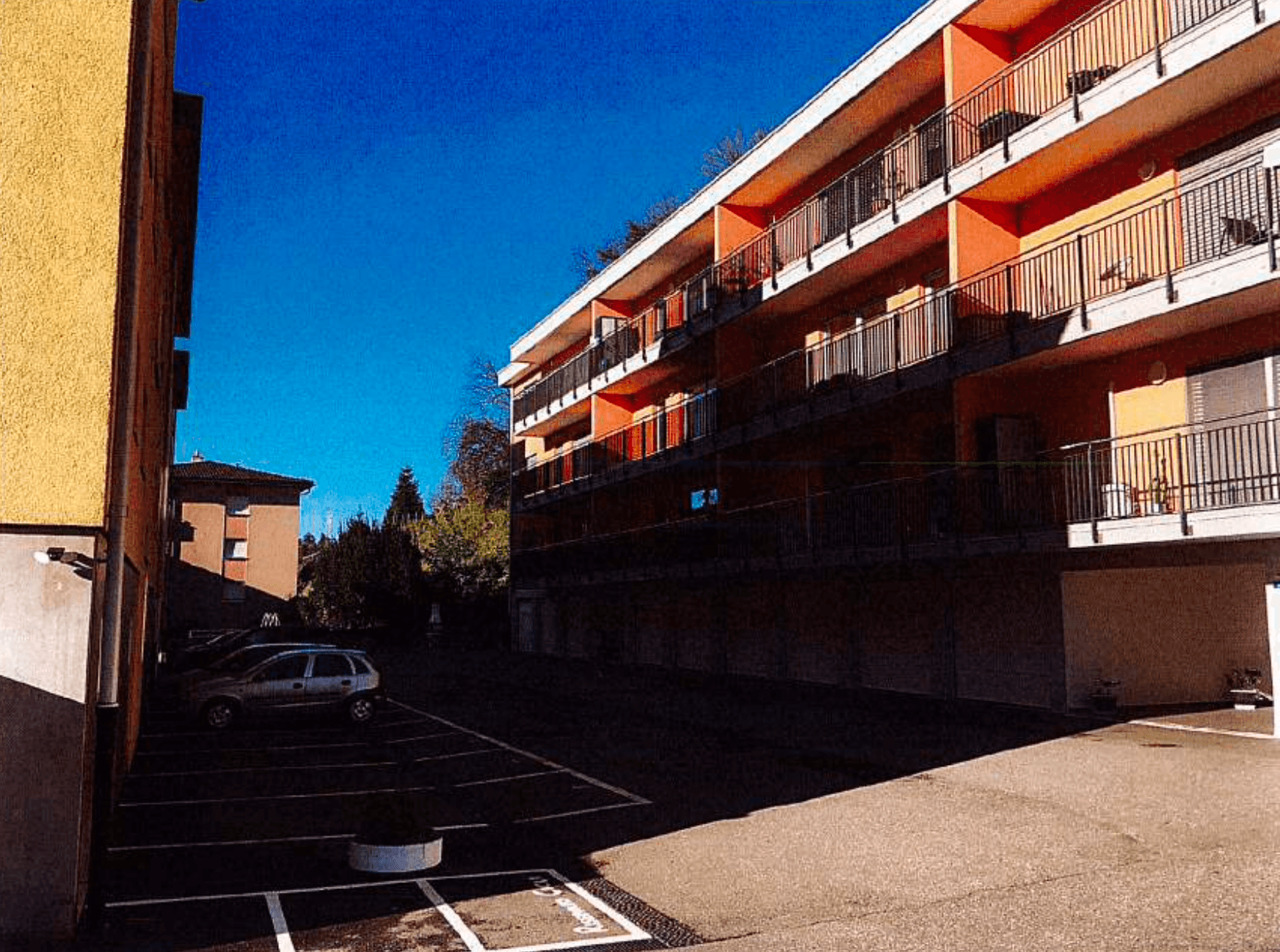 Property Inside Image perspectiv 3