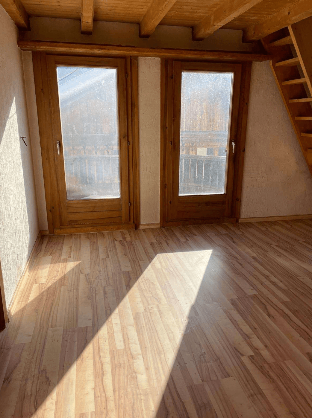 Property Inside Image perspectiv 4