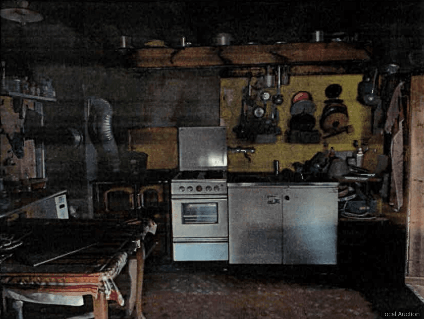 Property Inside Image perspectiv 3