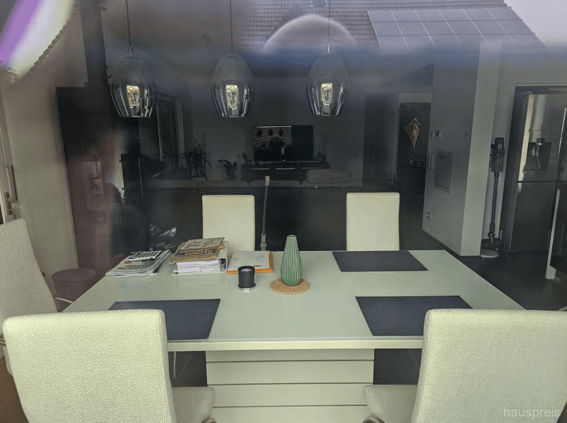 Property Inside Image perspectiv 3