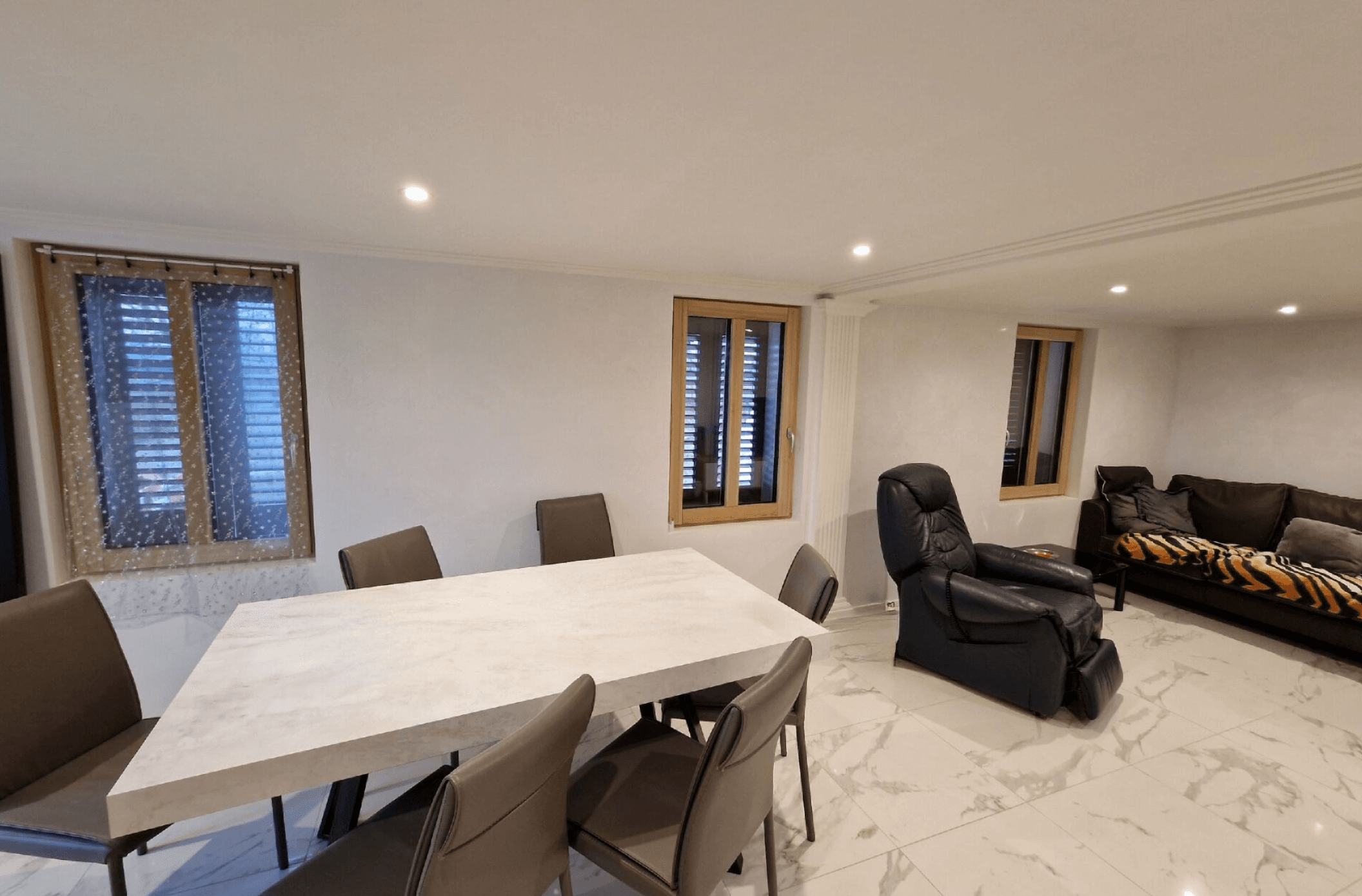 Property Inside Image perspectiv 2