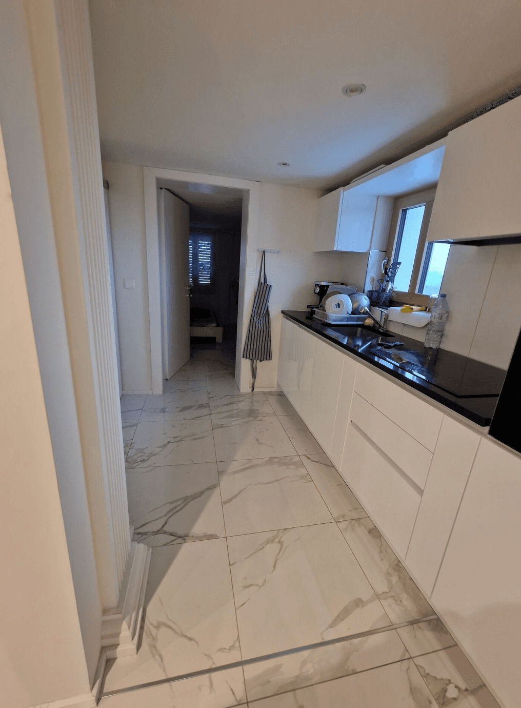 Property Inside Image perspectiv 1