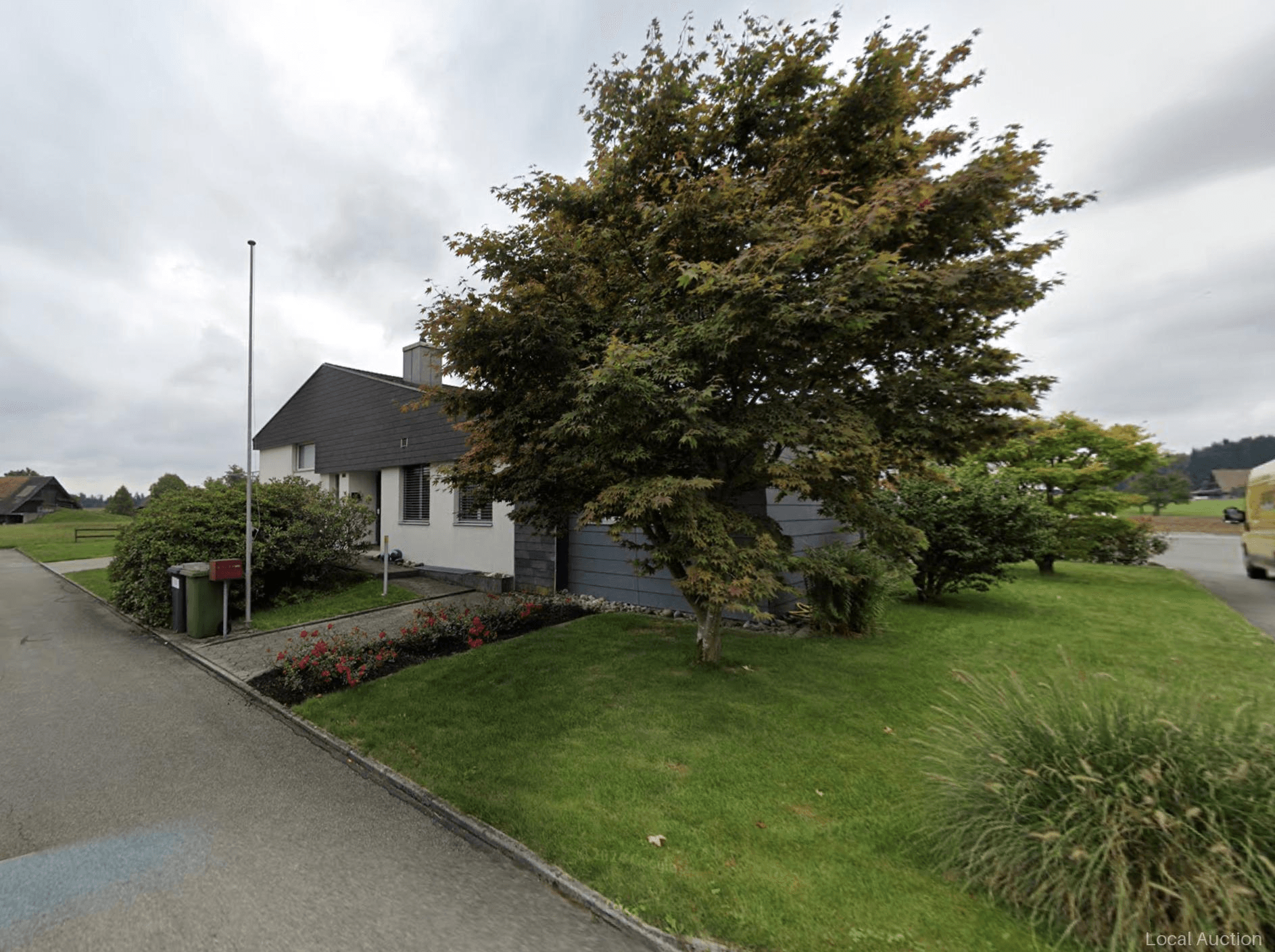 Property Inside Image perspectiv 4